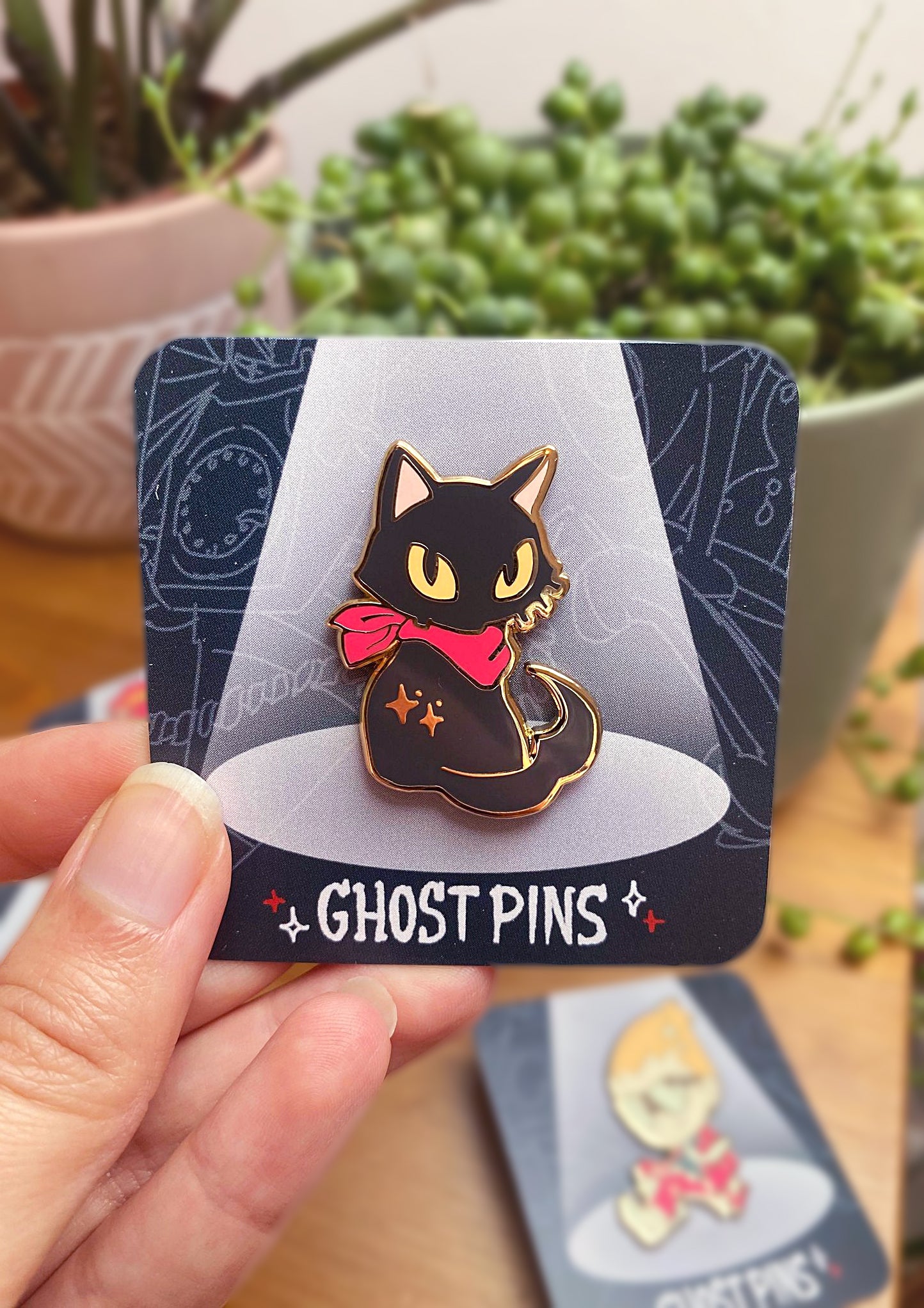 Ghost Pins✨